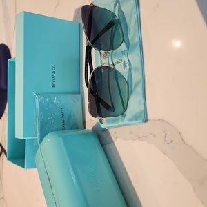 Like new Tiffany Sunglasses!